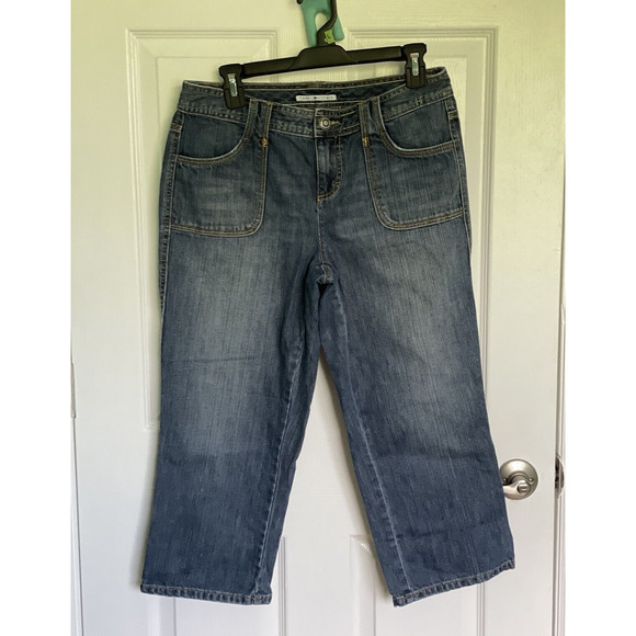 Tommy Hilfiger Jeans Women’s Size 10 Blue Denim Capri Straight Leg Cut Pockets - Picture 1 of 8